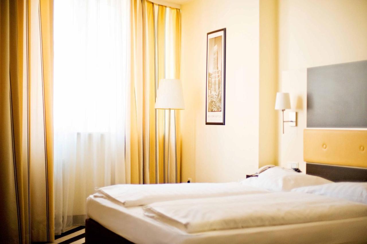 Bristol Hotel - Frankfurt City - Central Station Франкфурт-на-Майні Екстер'єр фото