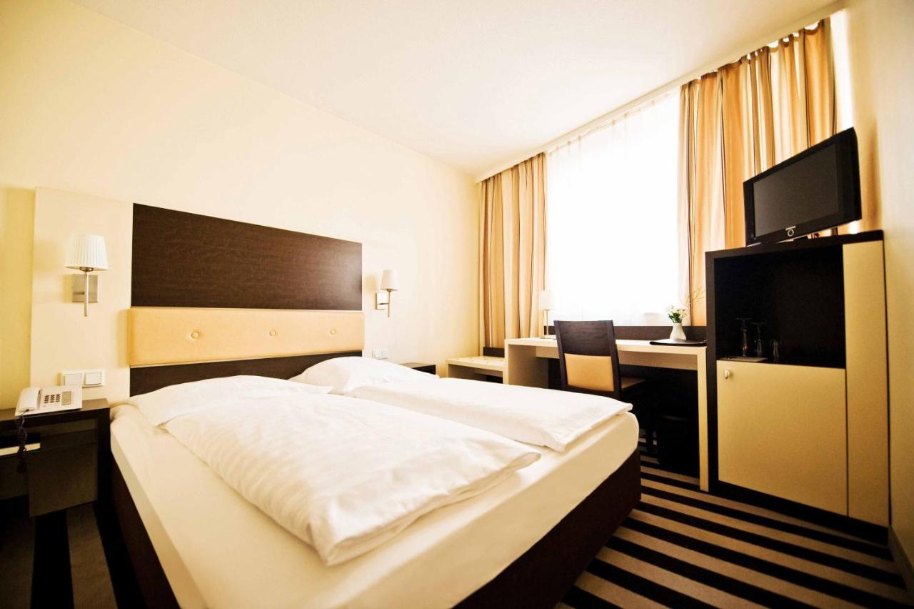 Bristol Hotel - Frankfurt City - Central Station Франкфурт-на-Майні Екстер'єр фото