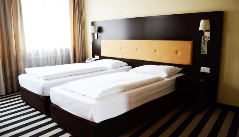 Bristol Hotel - Frankfurt City - Central Station Франкфурт-на-Майні Екстер'єр фото