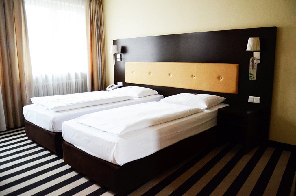 Bristol Hotel - Frankfurt City - Central Station Франкфурт-на-Майні Екстер'єр фото